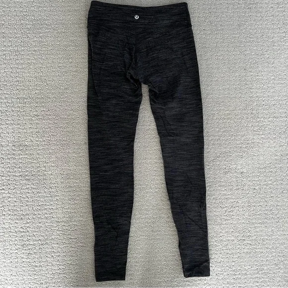 Lulu Lemon Heathered Black leggings - Picture 3 of 5